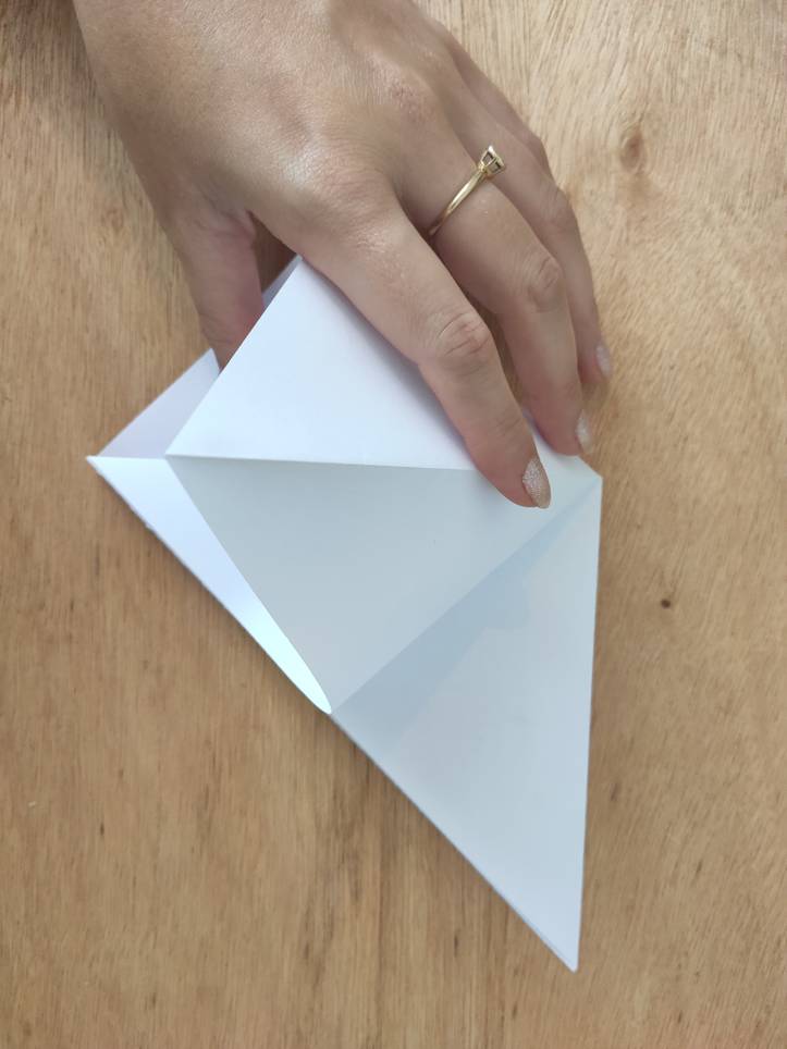 Aprenda a Fazer um Origami Tsuru-06