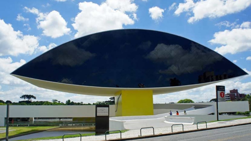 Oscar Niemeyer- O Poeta das Curvas