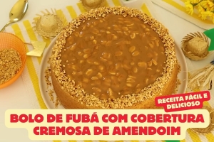 Bolo de Fubá com Cobertura Cremosa de Amendoim