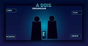 Silhuetas de casal sob glow ciano com telemóvel partilhado e cartões CASA FLEX ACERTOS — organizar finanças a dois Portugal 2026 (pessoa/silhueta)